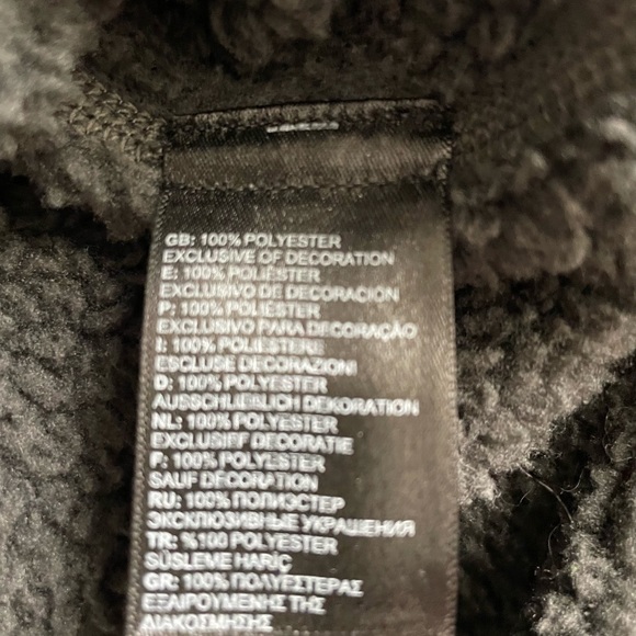 The North Face - Grey, Men’s Large 1/4 zip pullover fleece. - Picture 3 of 4